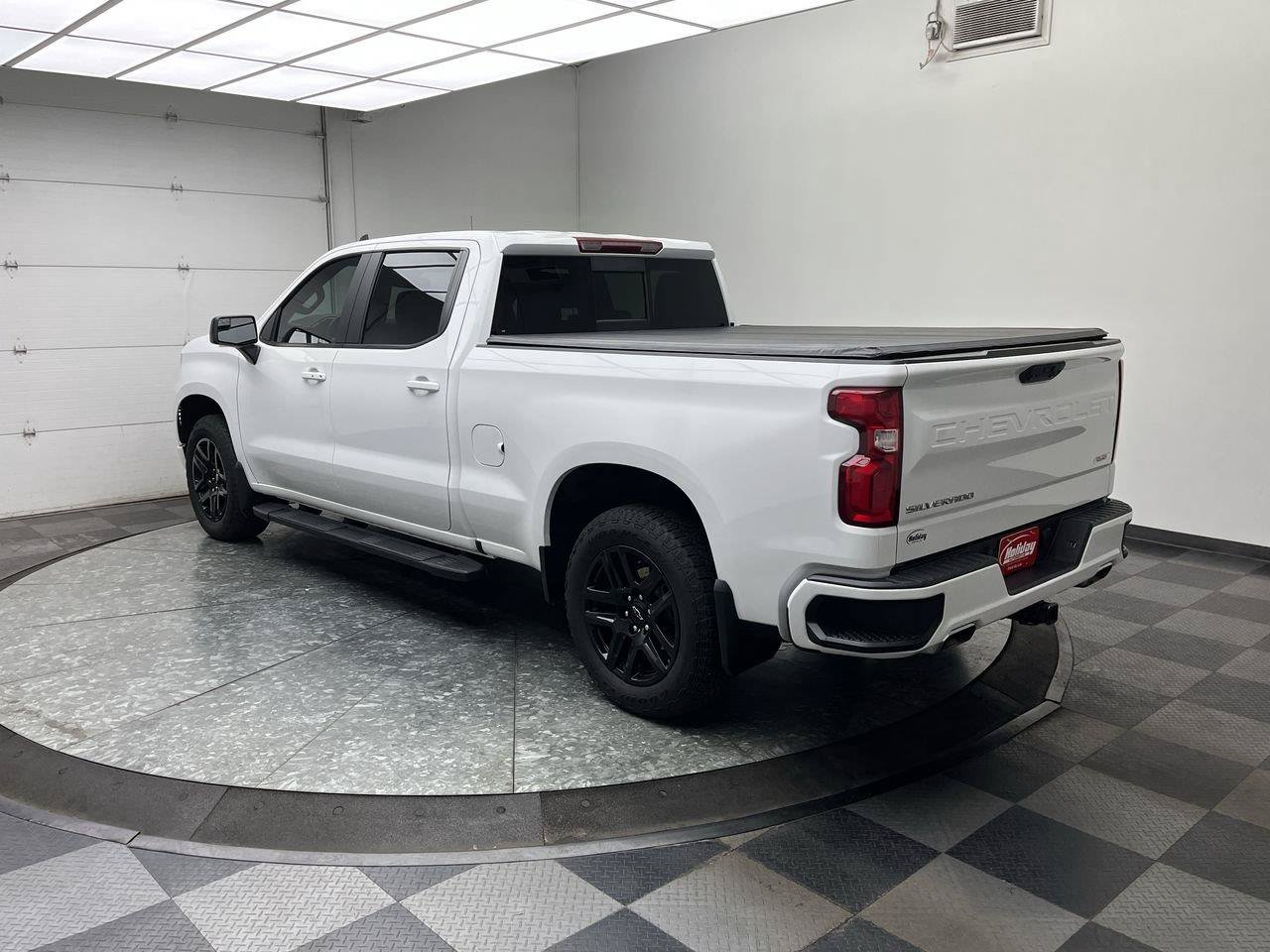 Certified 2024 Chevrolet Silverado 1500 RST w/ Convenience Package II AWD/4WD image 2