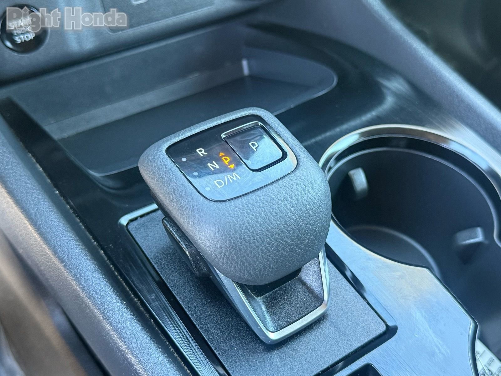 Used 2024 Nissan Rogue S image 25