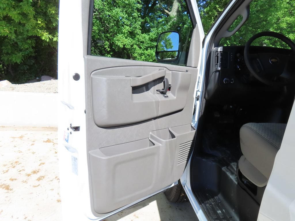 New 2026 Chevrolet Express 3500 Extended w/ Driver Convenience Package RWD image 20