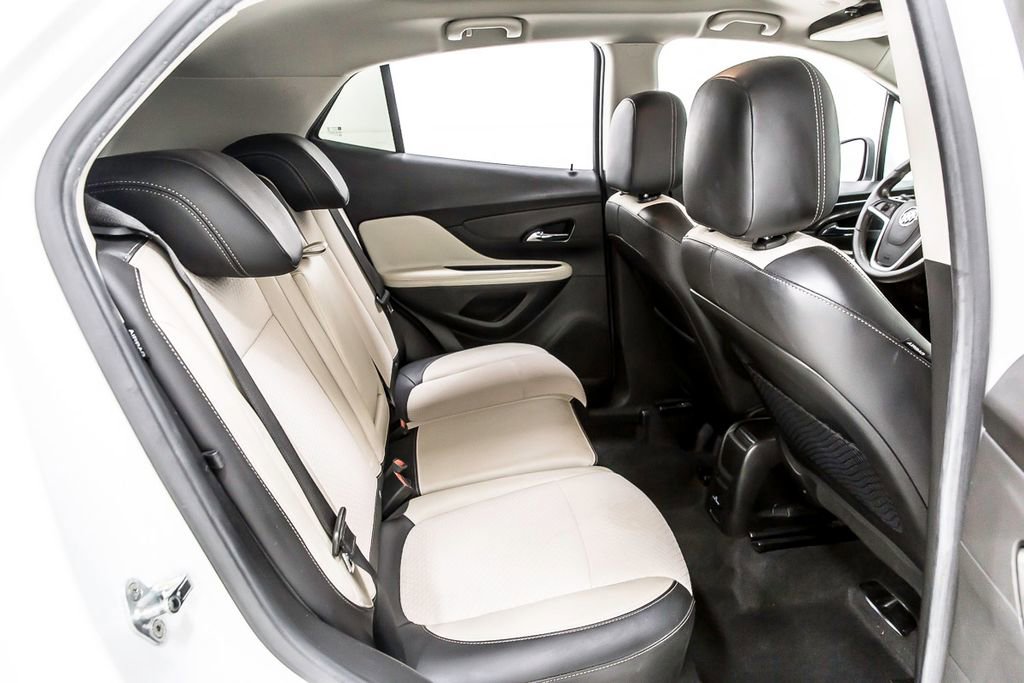Used 2021 Buick Encore Preferred w/ Safety Package II FWD image 33