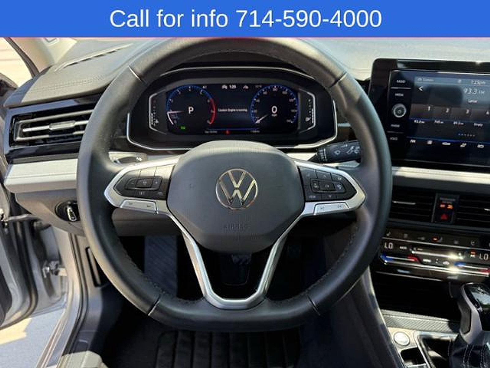 Used 2025 Volkswagen Jetta SEL FWD image 17