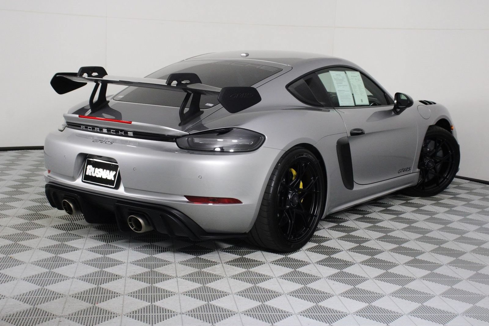 Certified 2025 Porsche 718 Cayman GT4 RS RWD image 7