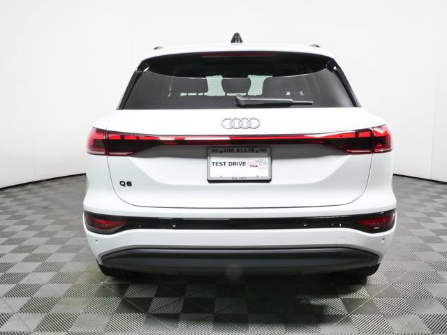 Used 2025 Audi Q6 e-tron Premium w/ Convenience Package RWD image 30