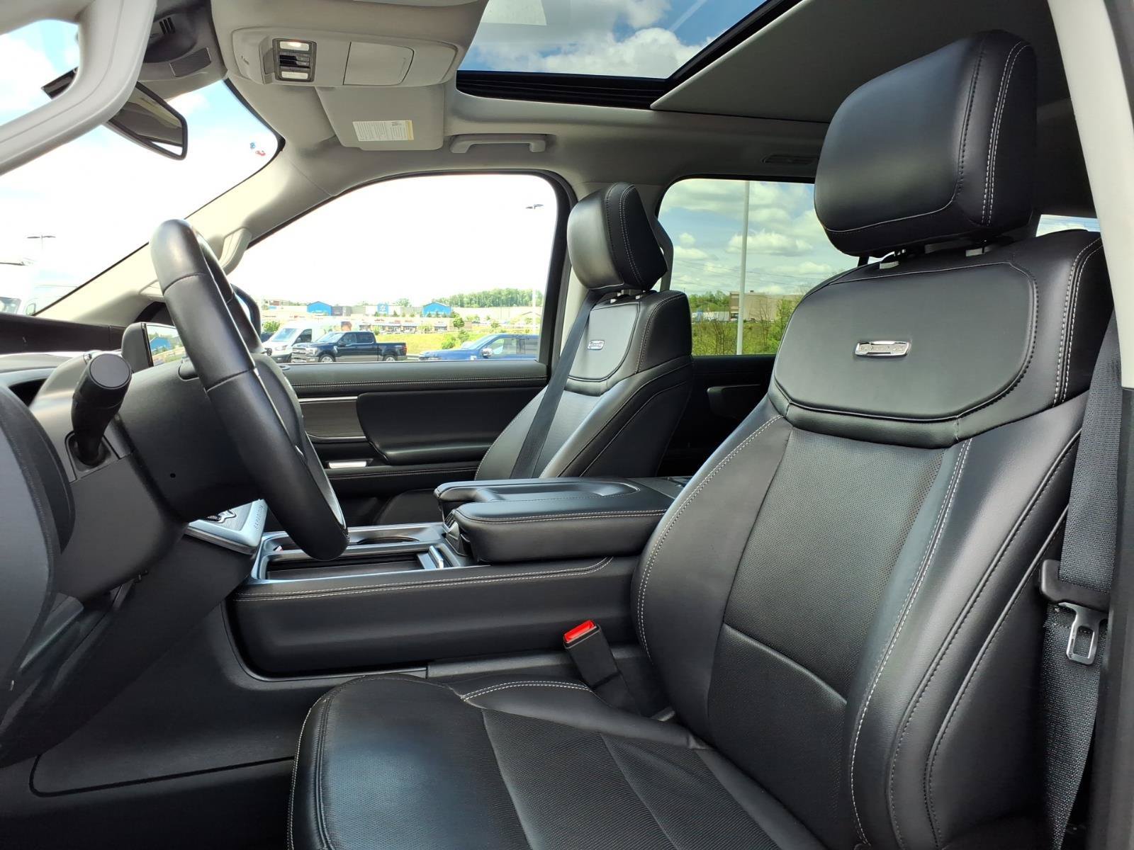Certified 2025 Ford Expedition Max Platinum AWD/4WD image 8