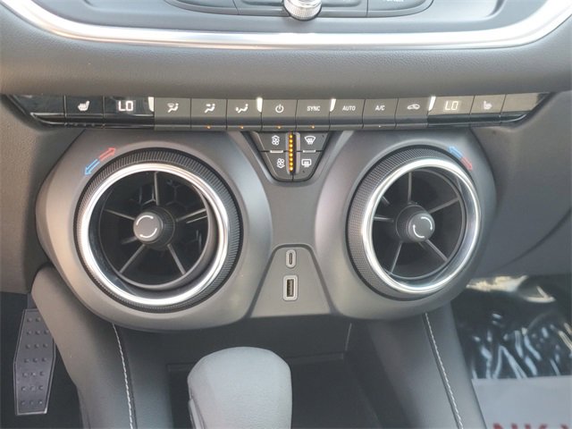 Used 2025 Chevrolet Blazer LT image 25