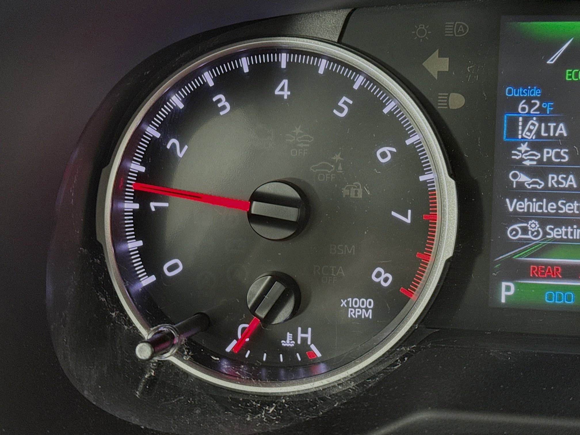 Used 2022 Toyota RAV4 LE image 12