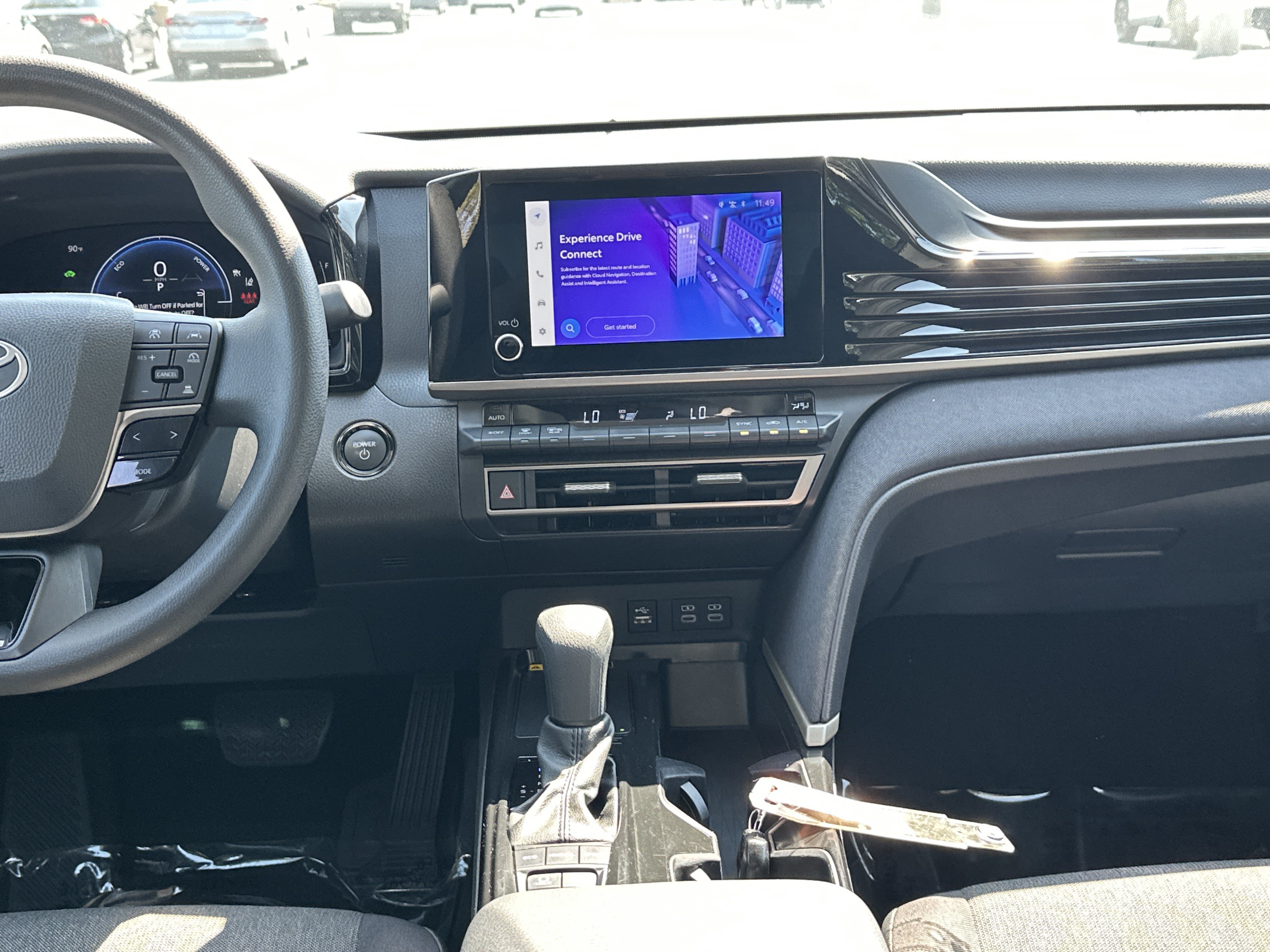 Used 2025 Toyota Camry LE FWD image 30
