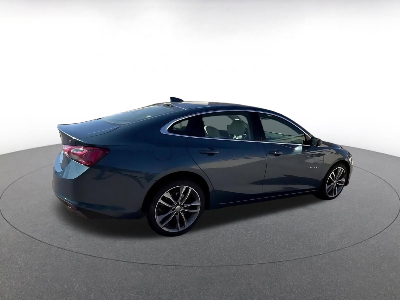 Used 2024 Chevrolet Malibu LT image 15