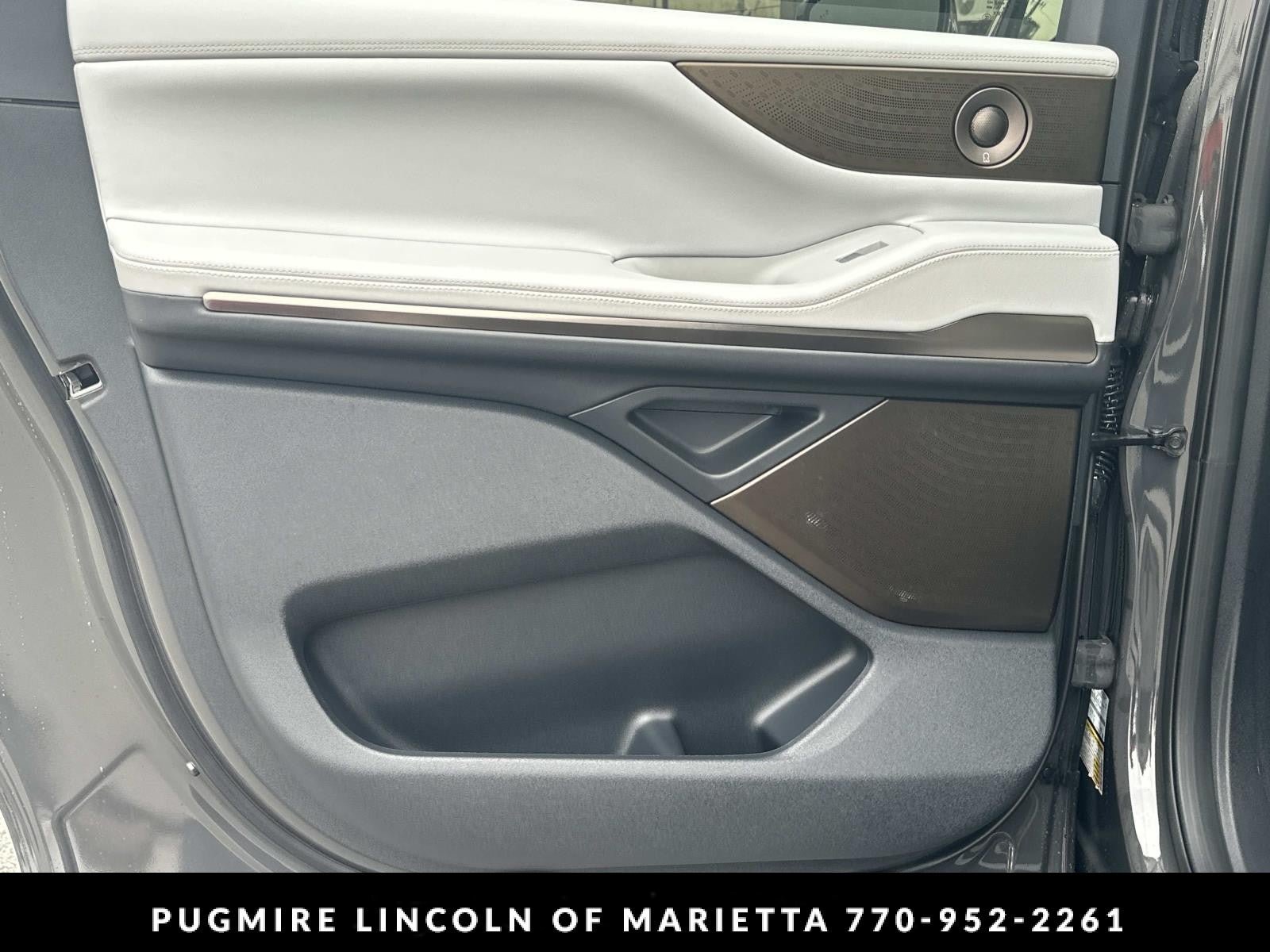 New 2027 Lincoln Navigator L Black Label AWD/4WD image 22