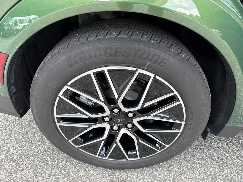 Used 2025 Ford Mustang Mach-E Premium AWD/4WD image 17
