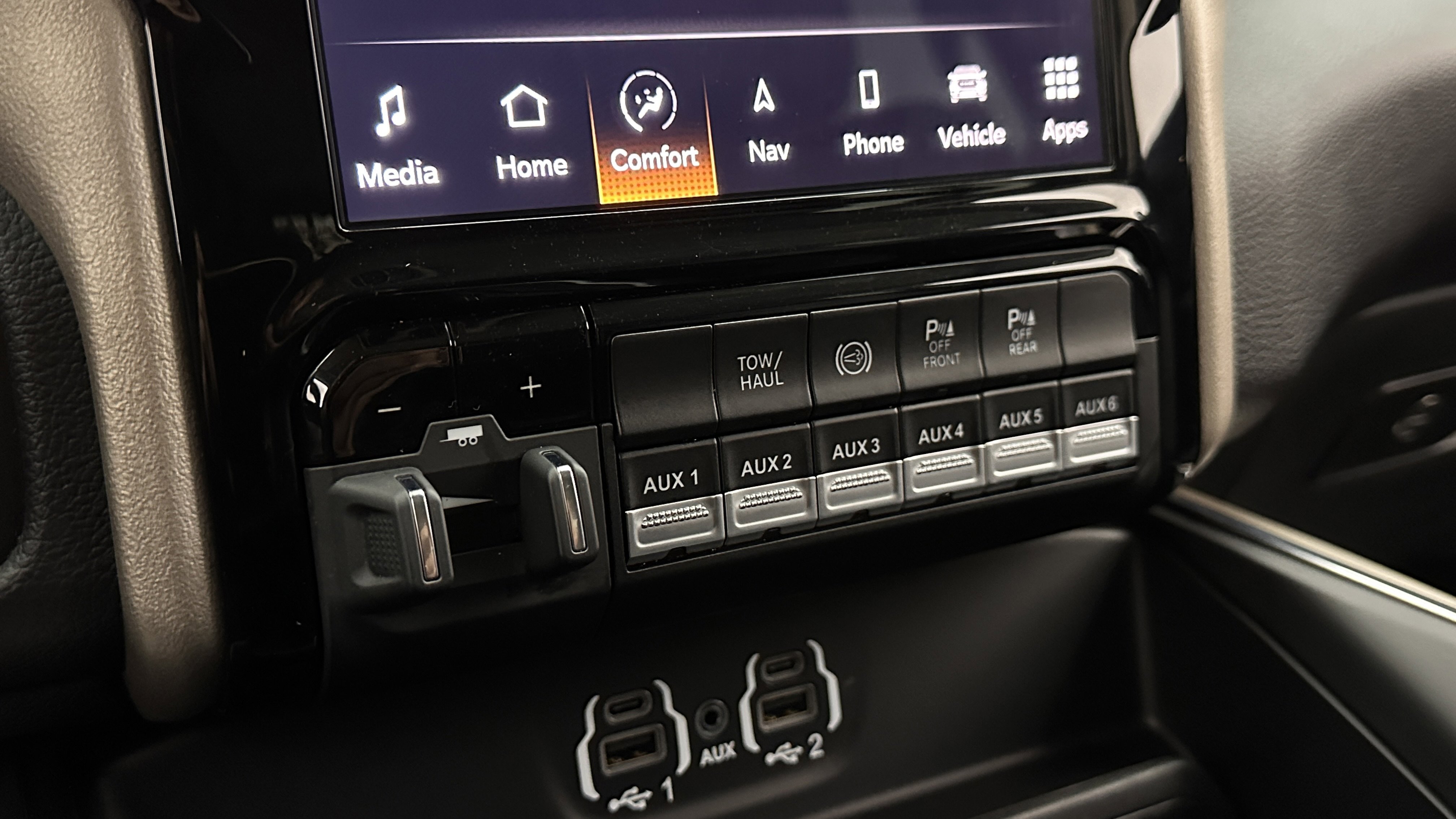 Used 2024 RAM 3500 Laramie w/ Towing Technology Group image 22