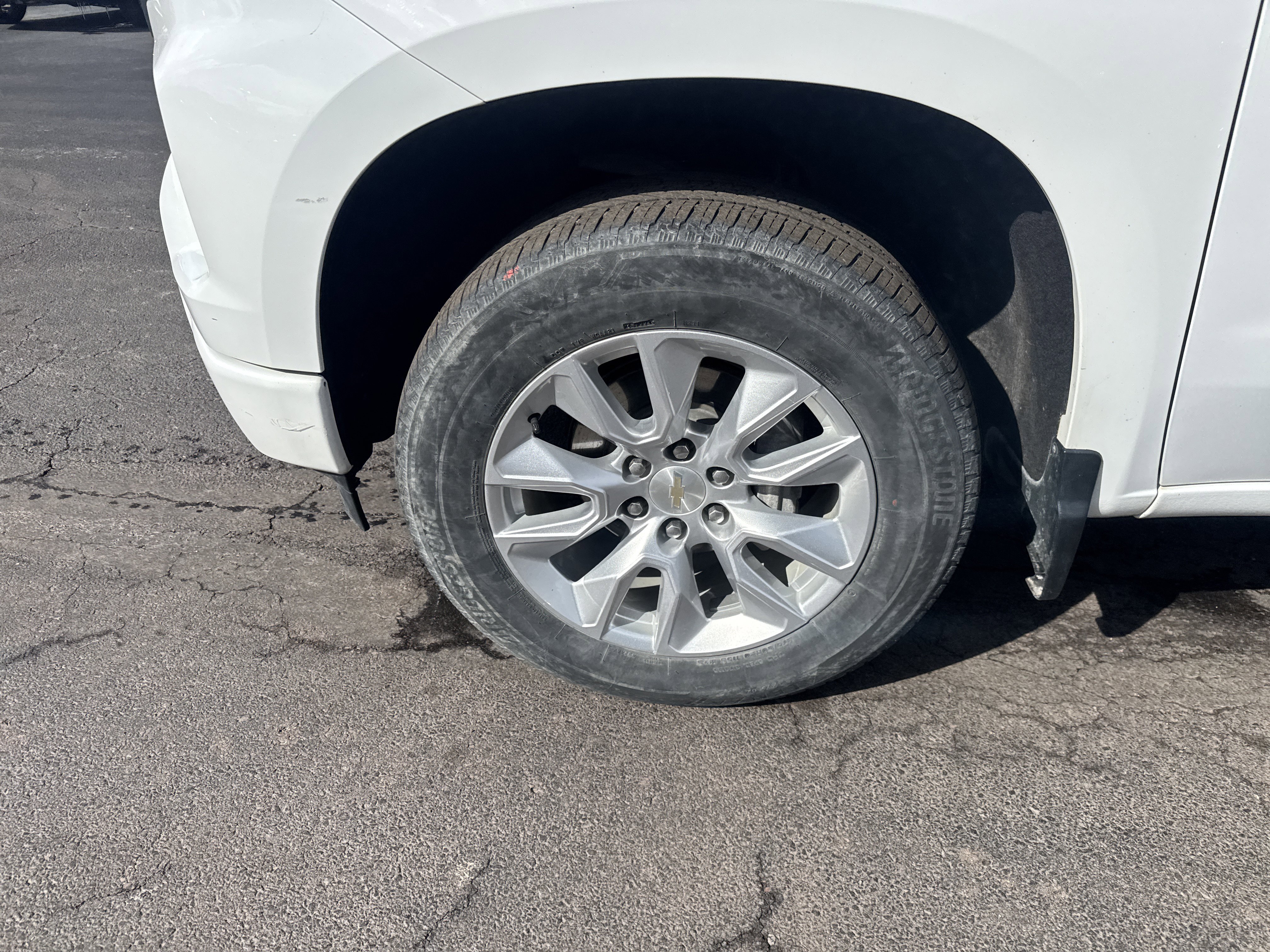 Used 2023 Chevrolet Silverado 1500 Custom image 11