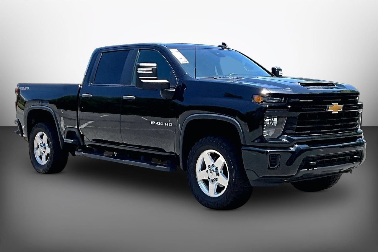 Used 2024 Chevrolet Silverado 2500 Custom w/ Custom Convenience Package AWD/4WD image 2