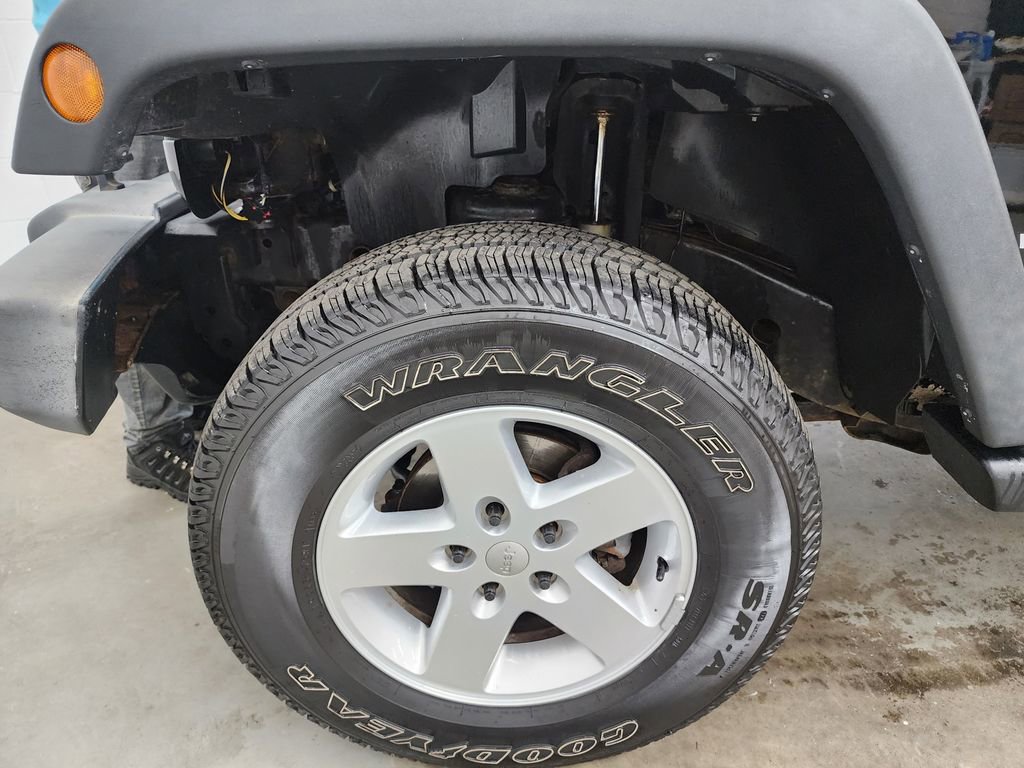 Used 2017 Jeep Wrangler Unlimited Sport w/ Quick Order Package 24S AWD/4WD image 31
