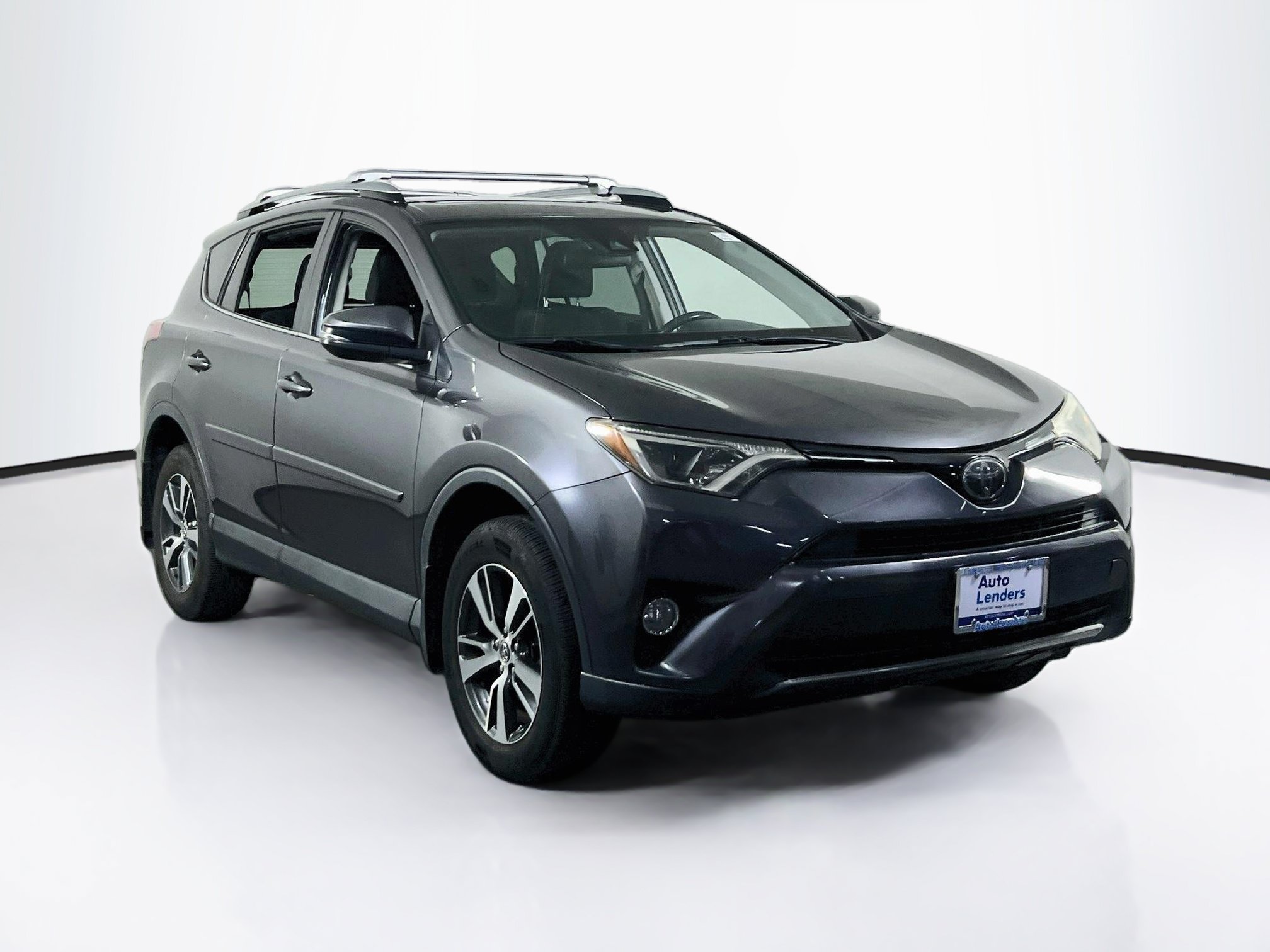 Used 2018 Toyota RAV4 XLE w/ Plus Extra Value Package AWD/4WD image 3