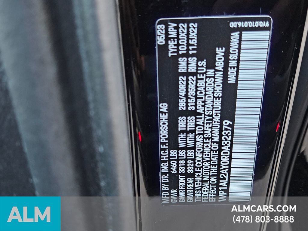 Used 2024 Porsche Cayenne S image 11