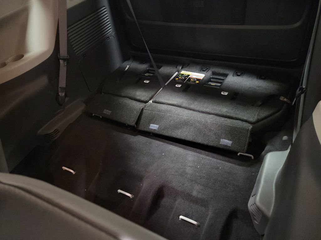 Used 2024 Toyota Sienna XLE w/ XLE Plus Package image 21