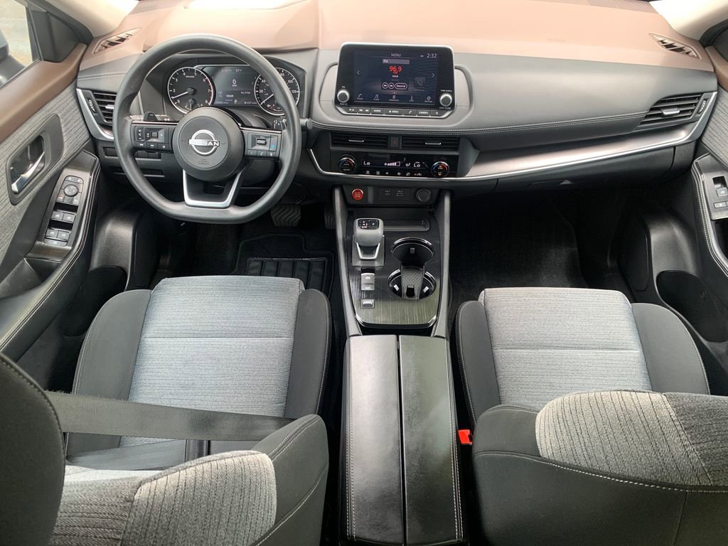 Used 2023 Nissan Rogue SV FWD image 15