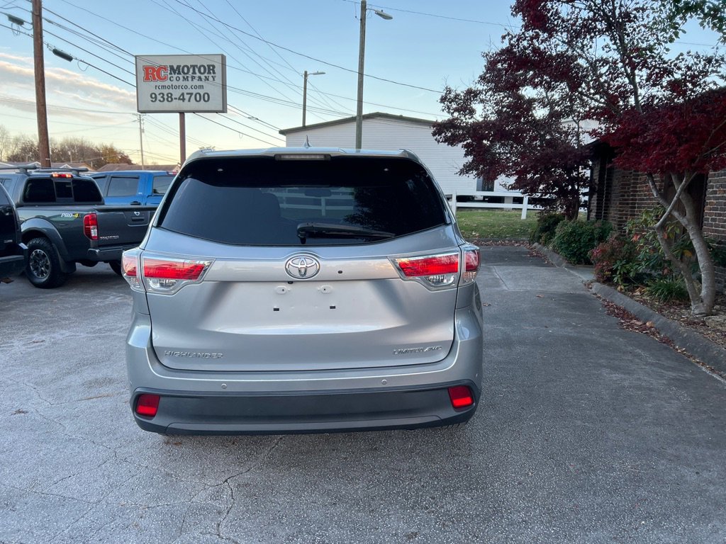Used 2015 Toyota Highlander Limited image 3