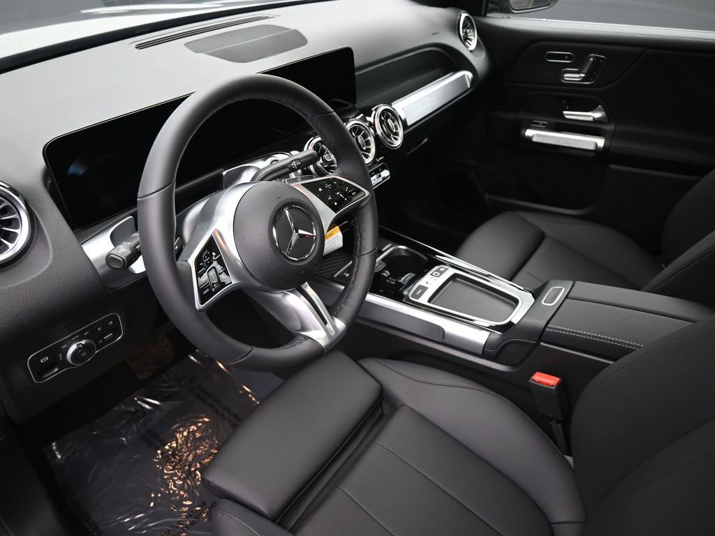 New 2026 Mercedes-Benz GLB 250 4MATIC image 17