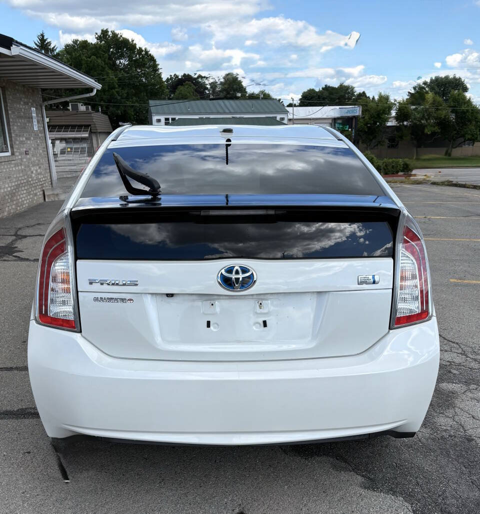 Used 2015 Toyota Prius Three FWD image 3