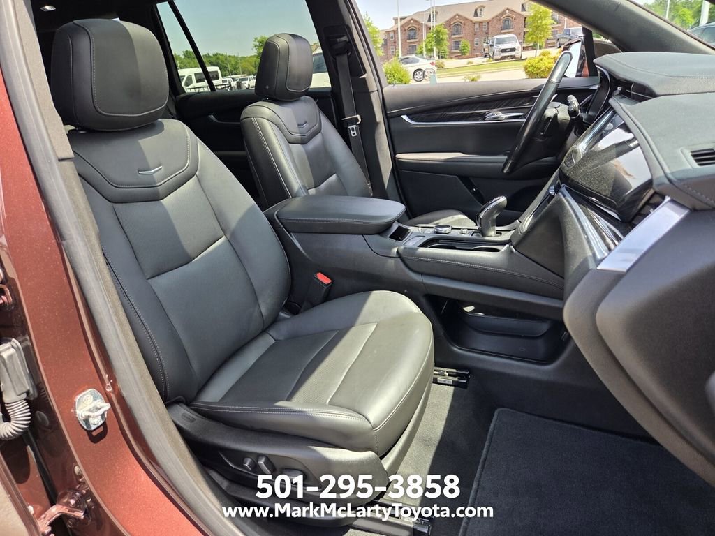 Used 2022 Cadillac XT6 Premium Luxury FWD image 16