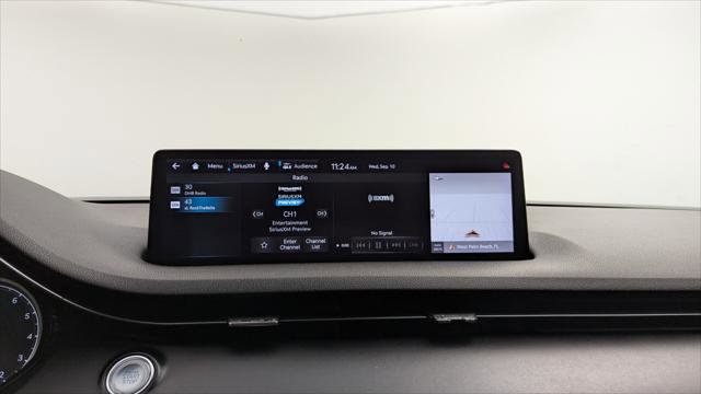 Used 2022 Genesis GV70 2.5T w/ Select Package AWD/4WD image 30