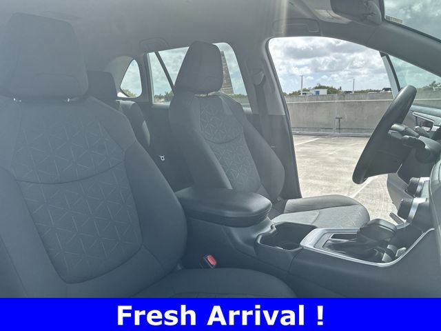 Used 2023 Toyota RAV4 XLE image 30