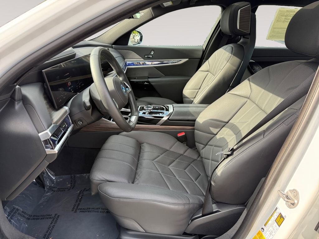 Certified 2023 BMW i7 xDrive60 AWD/4WD image 9