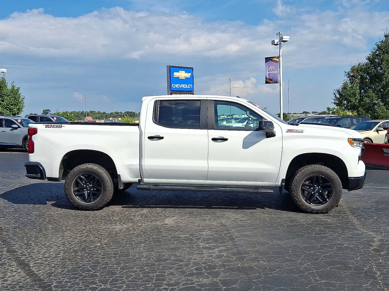 Used 2024 Chevrolet Silverado 1500 LT Trail Boss w/ Protection Package AWD/4WD image 7
