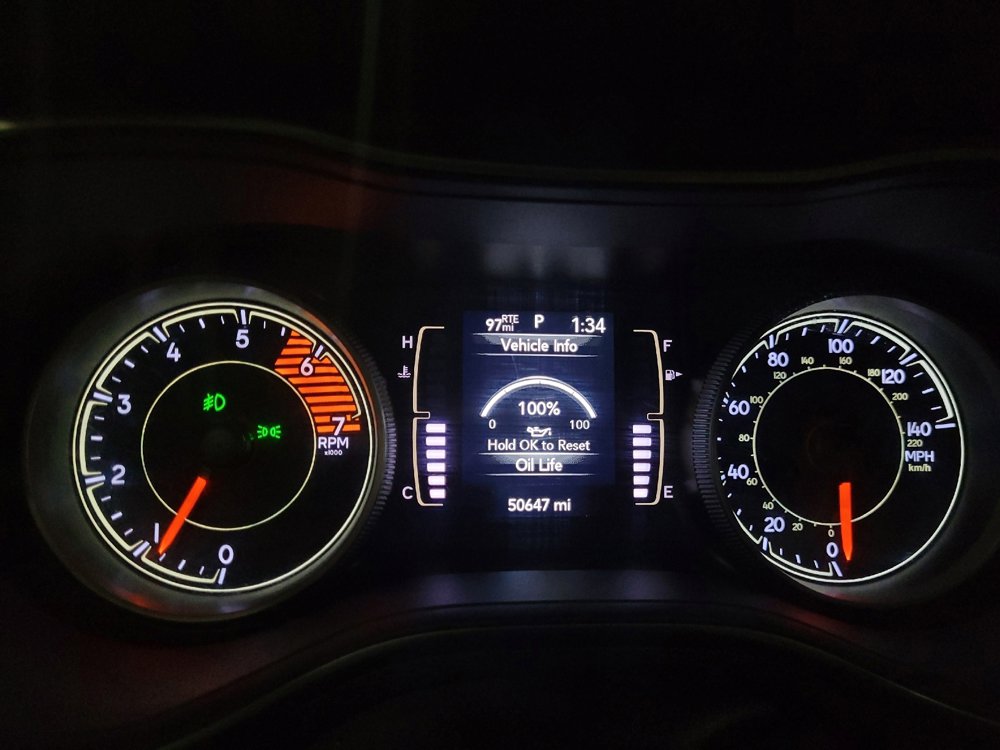 Used 2019 Jeep Cherokee Latitude Plus w/ Comfort/Convenience Group image 23