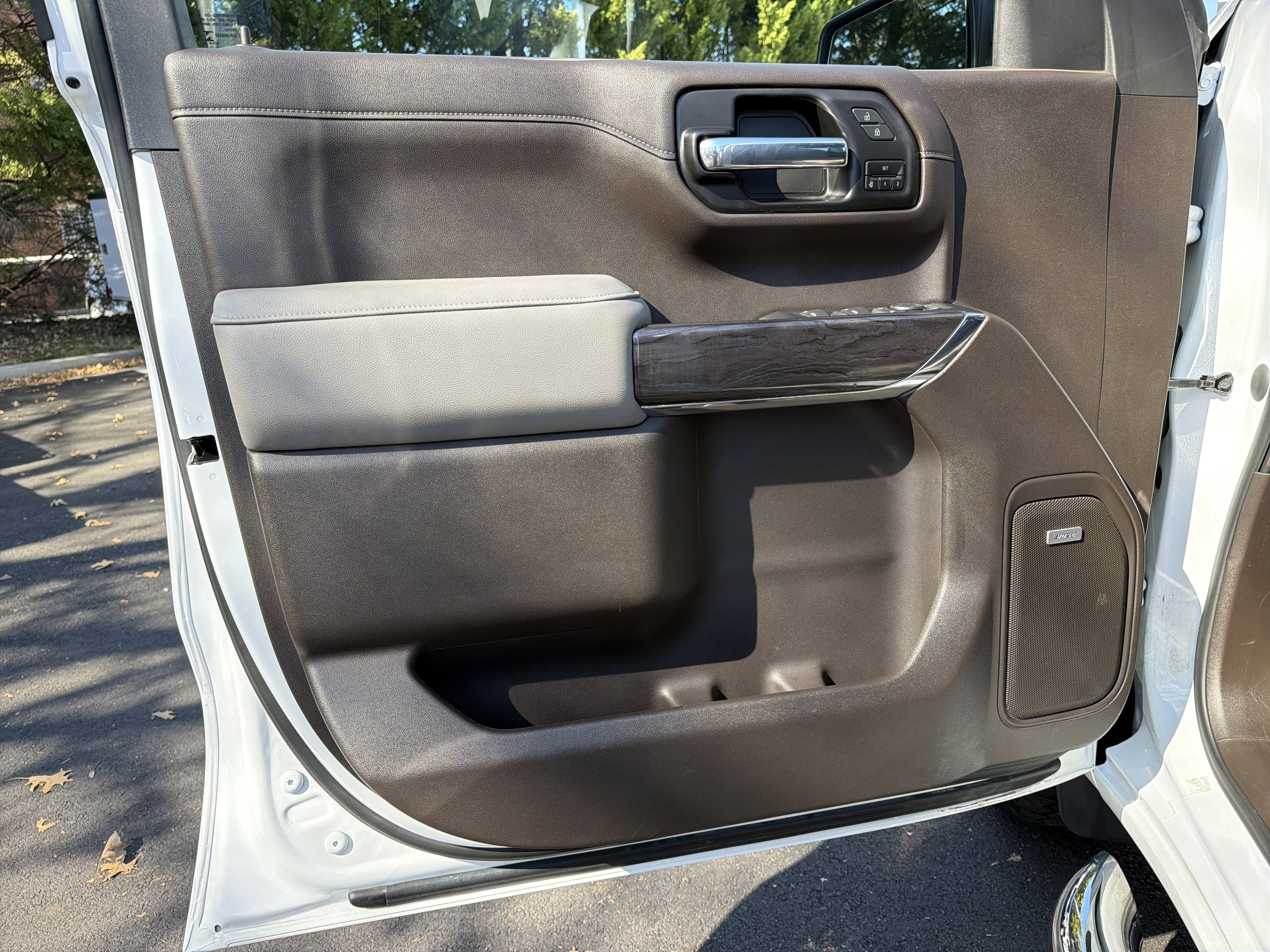 Used 2022 Chevrolet Silverado 1500 LTZ image 14