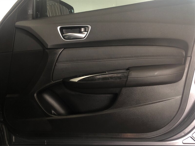 Used 2019 Acura TLX w/ Technology Package image 18