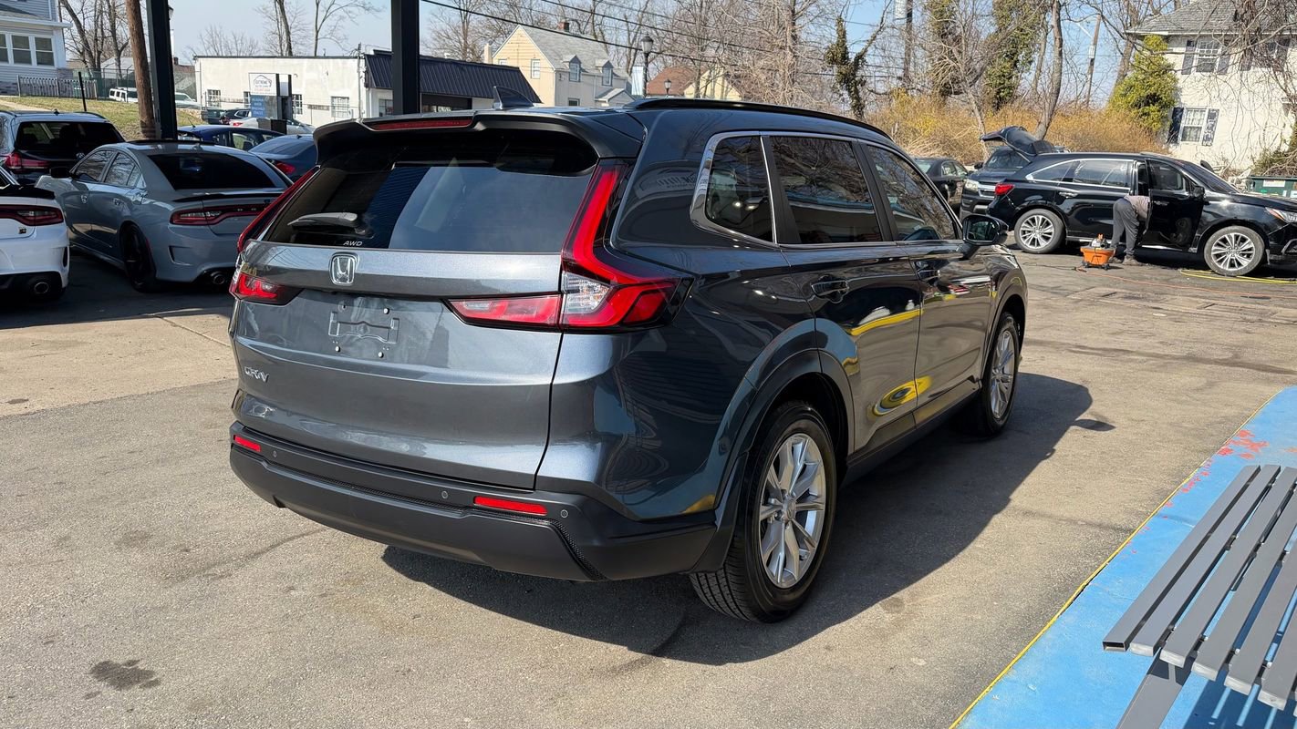 Used 2025 Honda CR-V EX-L image 5