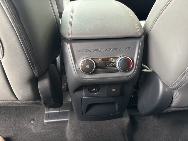 Used 2025 Ford Explorer Active w/ Active Comfort Package RWD image 14