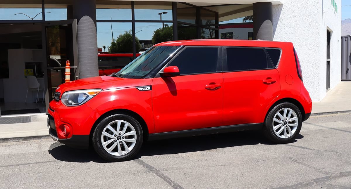 Used 2018 Kia Soul + FWD image 7