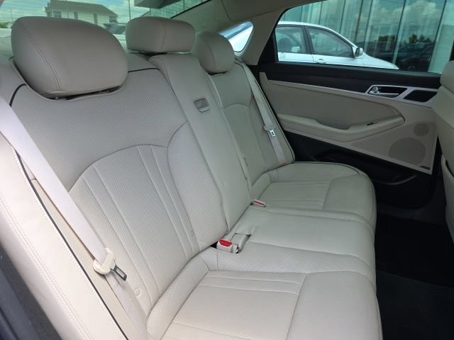 Used 2017 Genesis G80 5.0 Ultimate RWD image 9