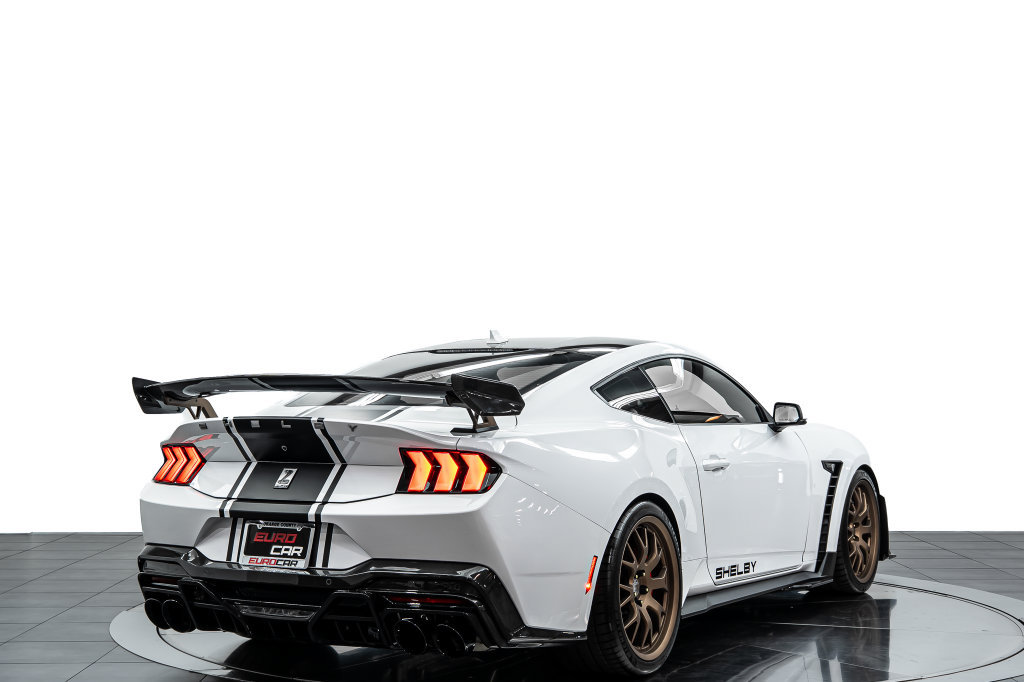 Used 2025 Ford Mustang GT Premium w/ GT Performance Package RWD image 5