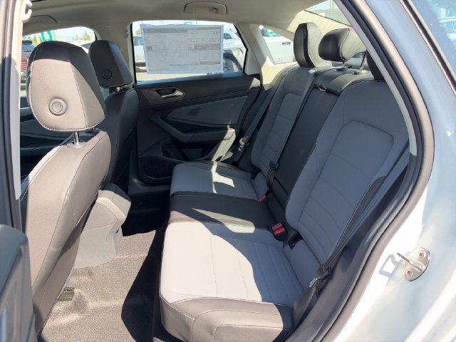 New 2027 Volkswagen Jetta SE FWD image 17