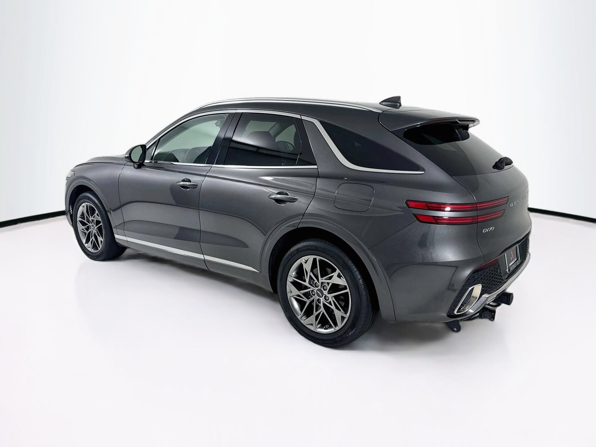 Used 2022 Genesis GV70 2.5T w/ Select Package AWD/4WD image 6