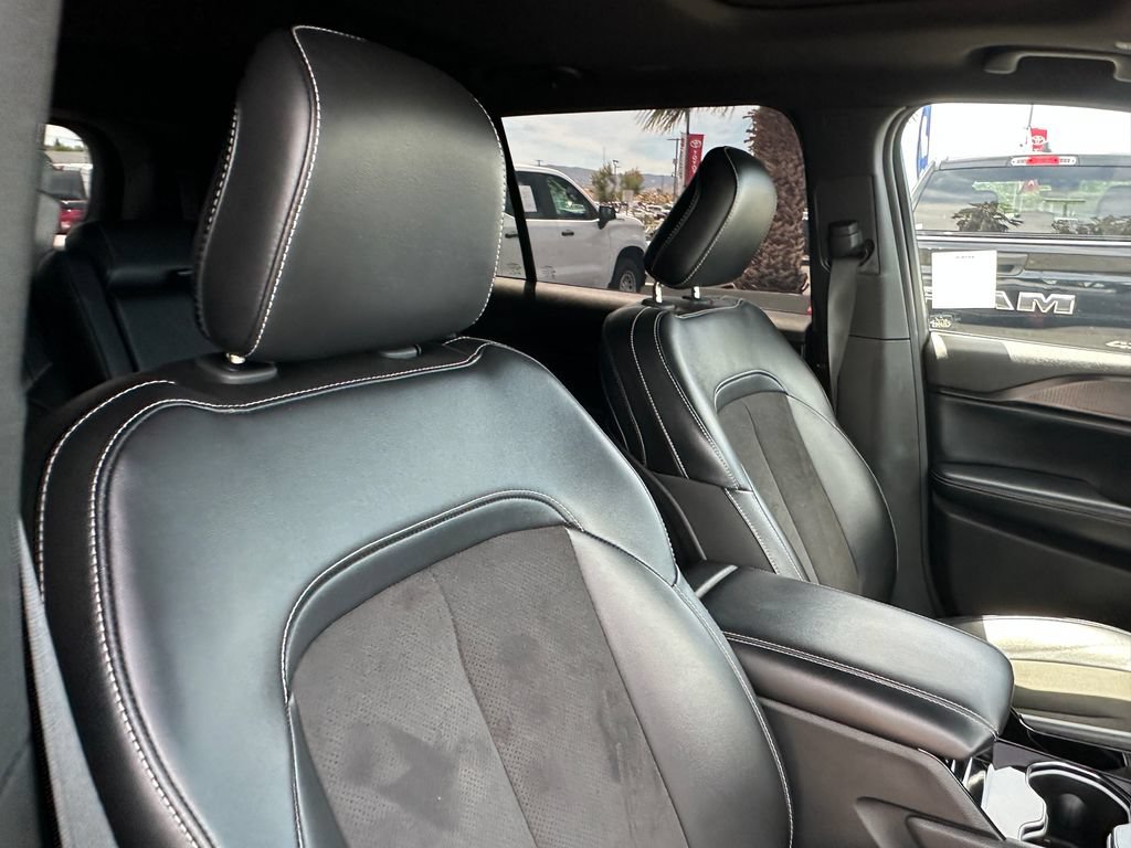 Certified 2023 Jeep Grand Cherokee L Laredo AWD/4WD image 15