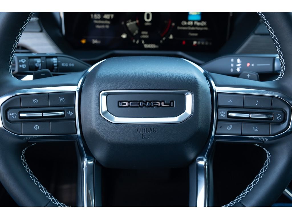 Used 2025 GMC Acadia Denali image 16