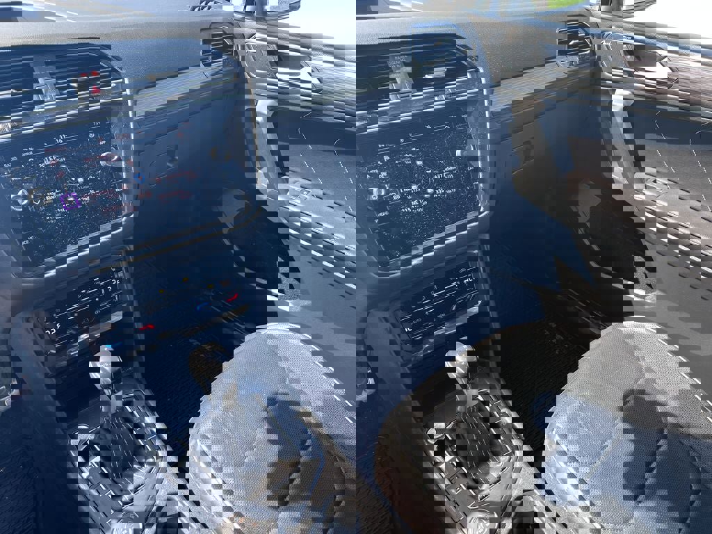 Used 2022 Volkswagen Tiguan SEL R-Line AWD/4WD image 20