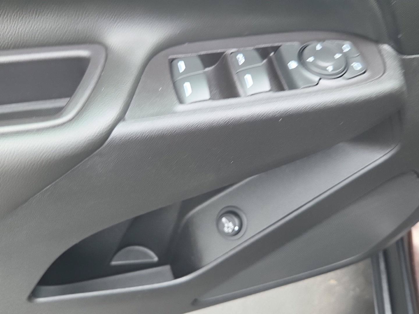 Used 2020 Chevrolet Equinox LT FWD image 10
