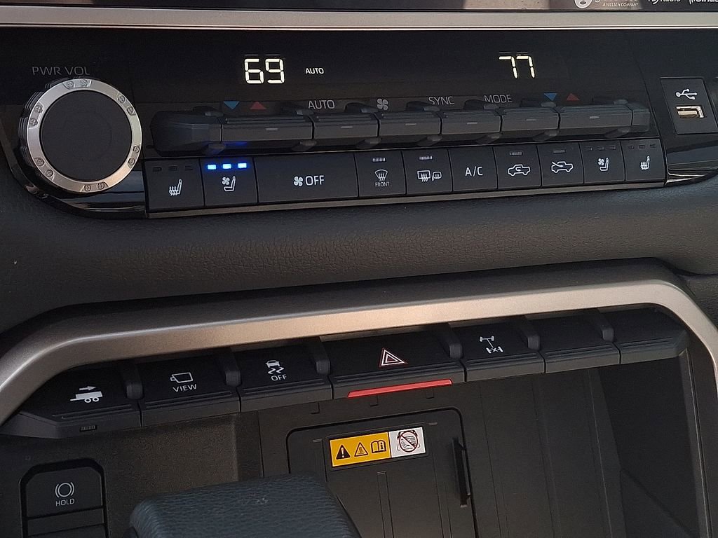 Used 2024 Toyota Tundra Limited w/ TRD Off-Road Package image 21