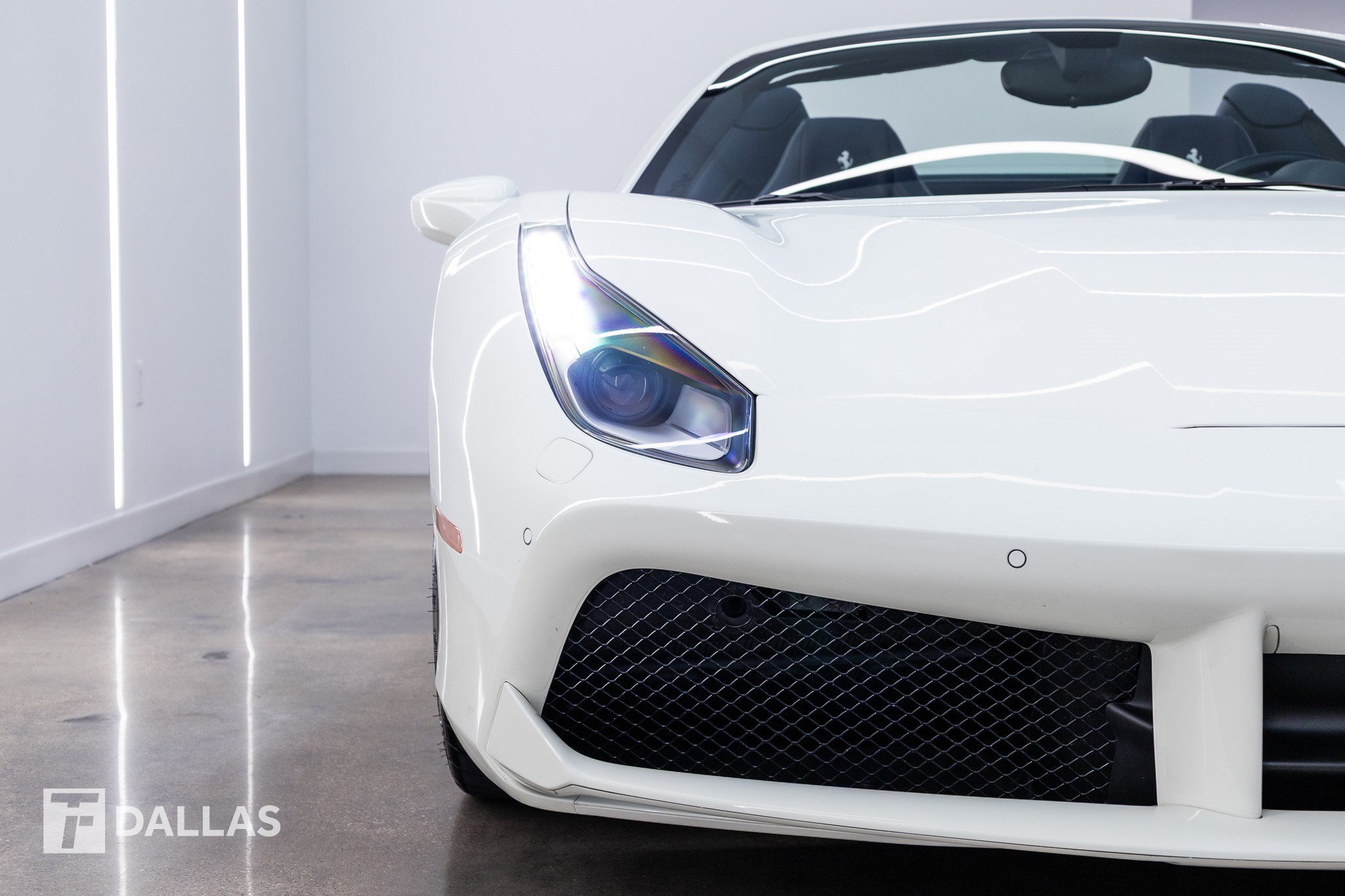 Used 2018 Ferrari 488 Spider RWD image 19