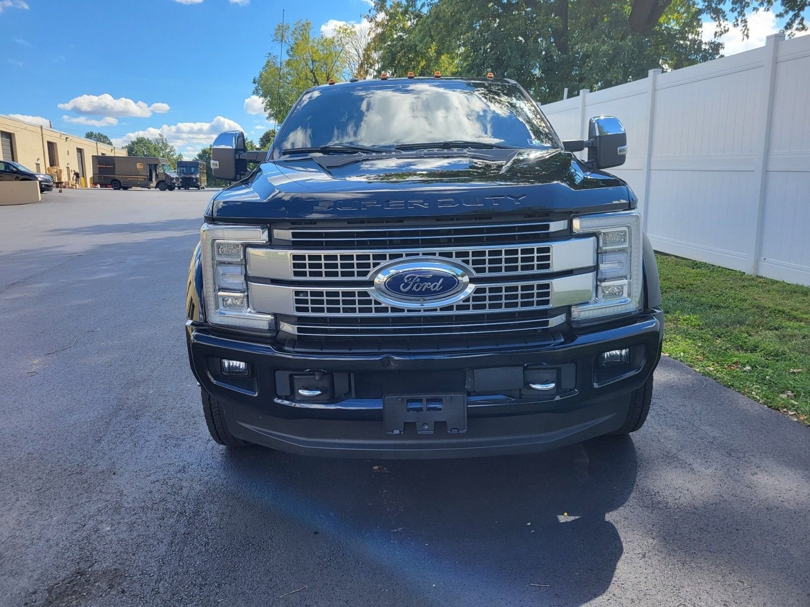 Used 2017 Ford F450 Platinum w/ Platinum Ultimate Package AWD/4WD image 2