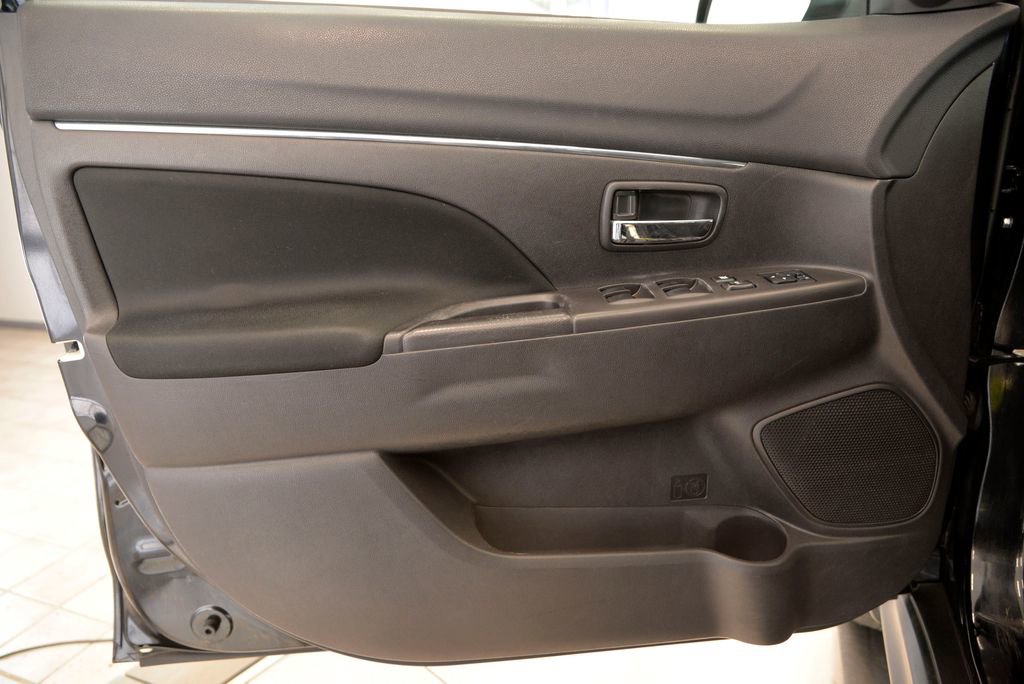 Used 2015 Mitsubishi Outlander Sport SE image 14