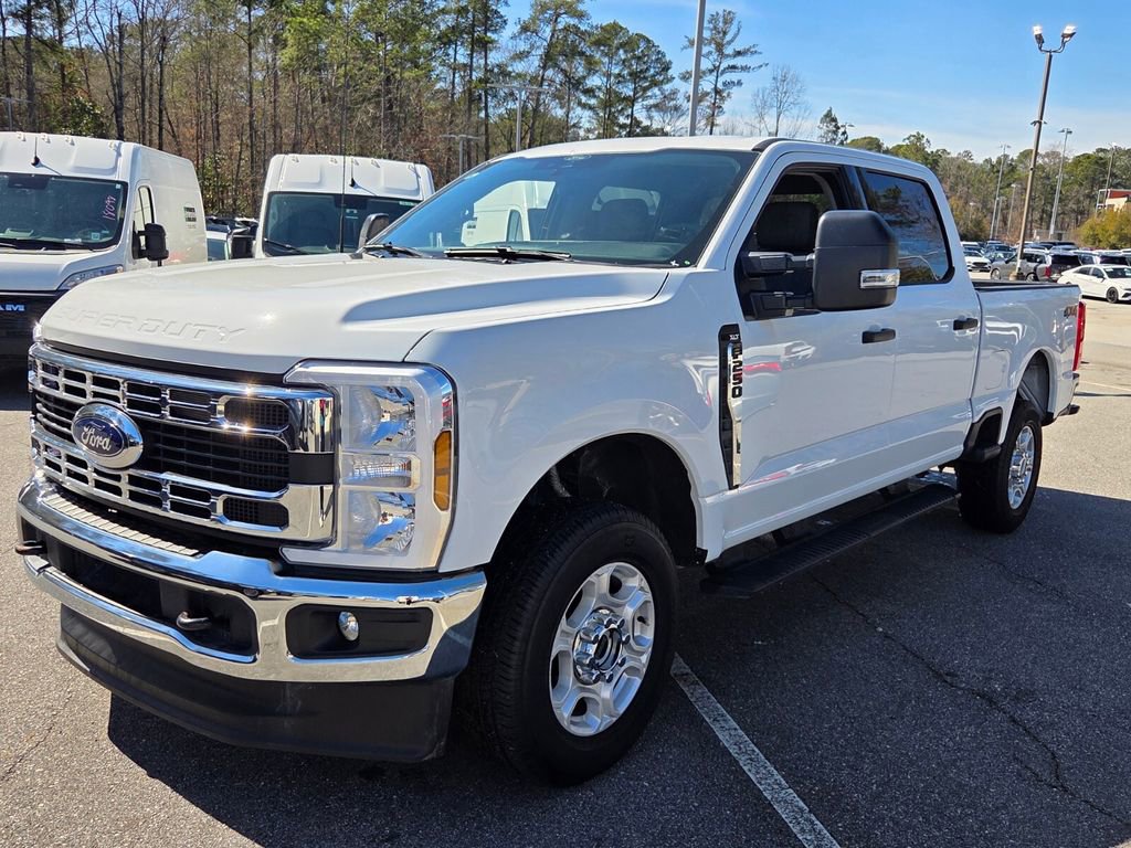 Used 2025 Ford F250 XLT image 3