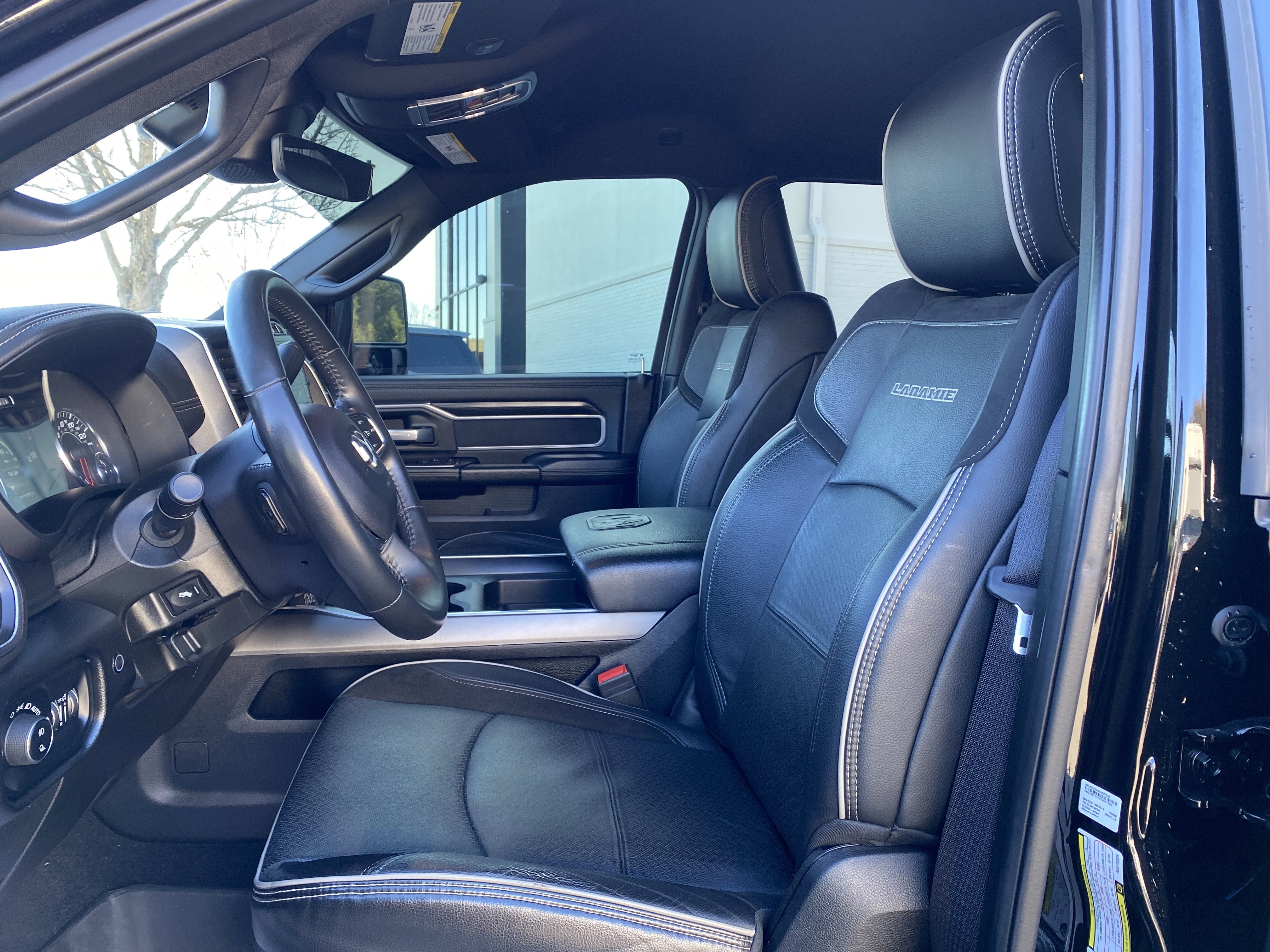 Used 2024 RAM 3500 Laramie w/ Night Edition image 17